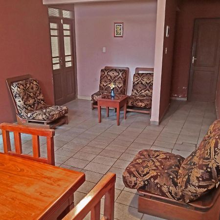 Casa Discreta Bed and Breakfast Cochabamba Esterno foto