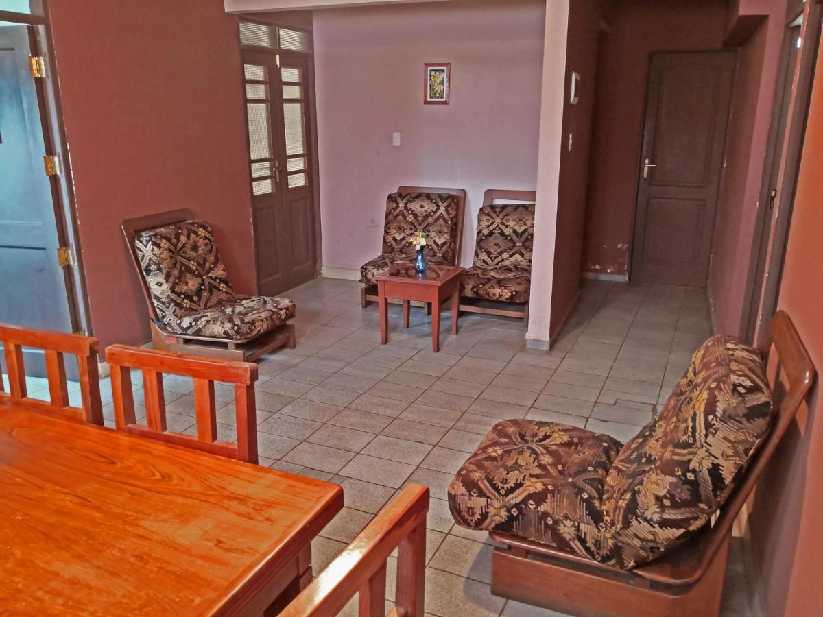 Casa Discreta Bed and Breakfast Cochabamba Esterno foto
